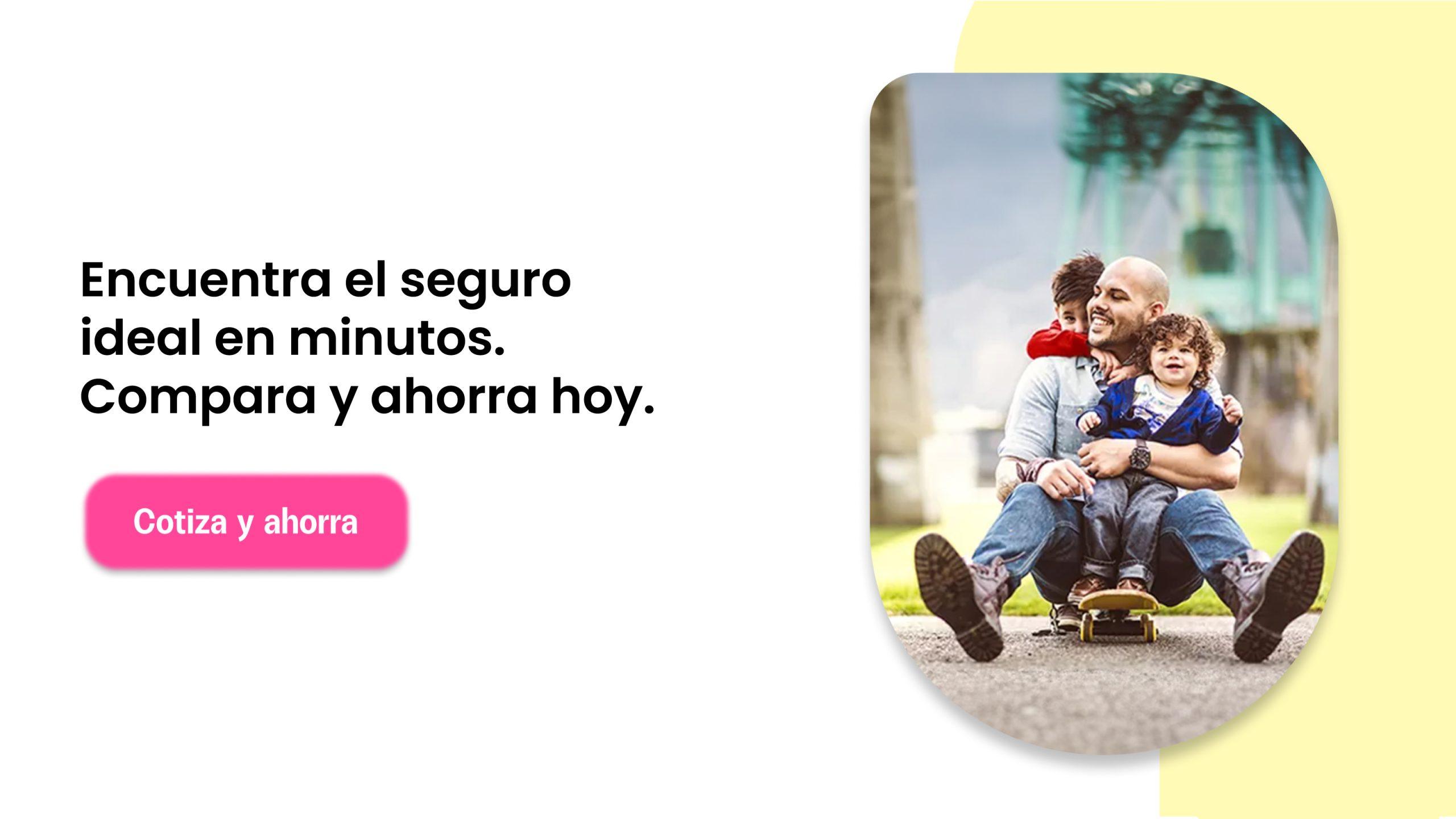 Padre sentado en patineta con dos niños, promoviendo la comparación de seguros de auto para ahorrar, con texto que invita a encontrar el seguro ideal rápidamente.